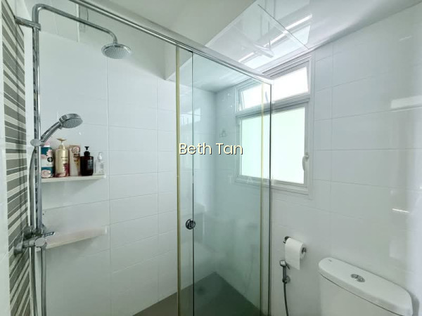 78 LORONG LIMAU photo 3