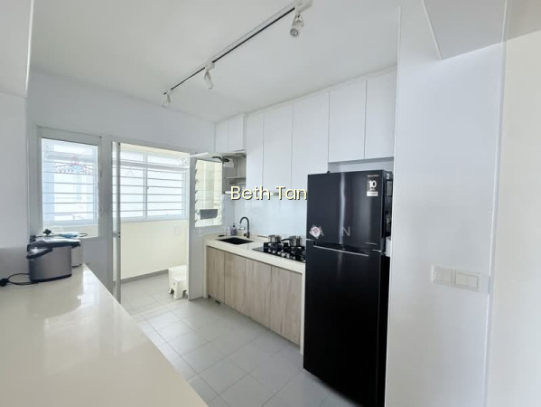 78 LORONG LIMAU photo 6