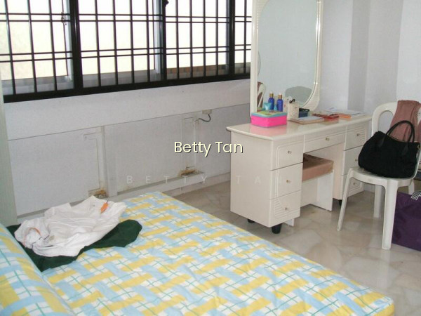 718 PASIR RIS STREET 72