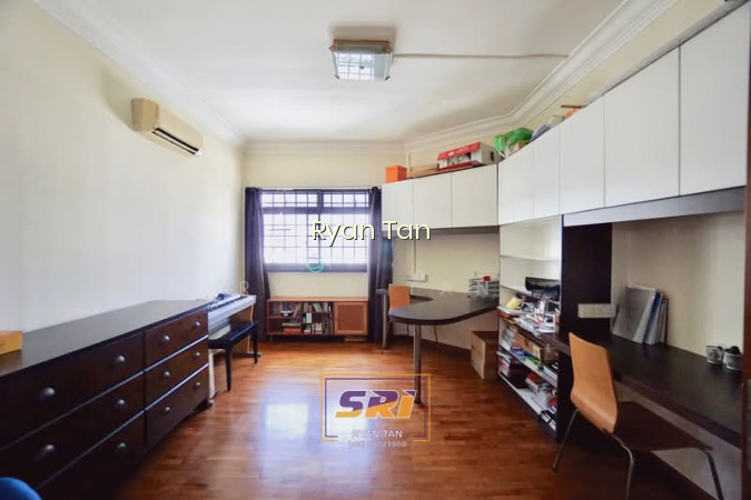 223B COMPASSVALE WALK photo 5