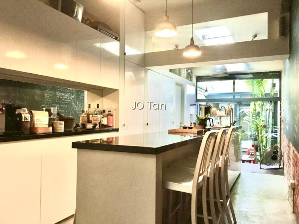 TIONG BAHRU PREWAR CONSERVATION - GROUND FLOOR WITH COURTYARD photo 6