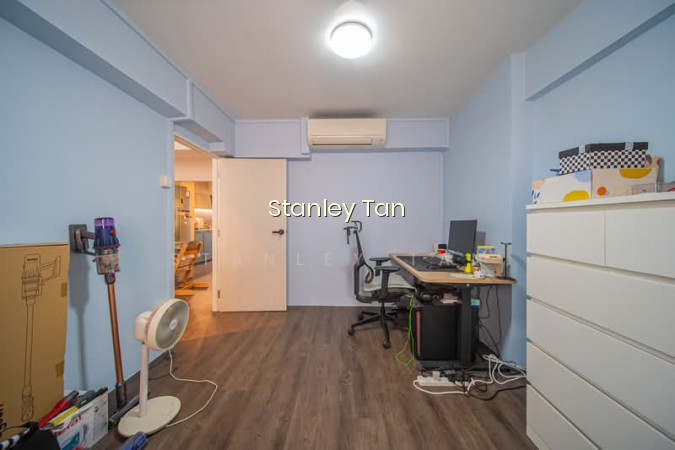 9 HOLLAND AVENUE photo 6