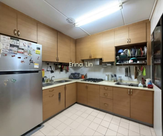 607 WOODLANDS RING ROAD photo 6