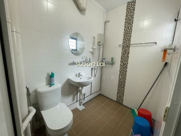 444 TAMPINES STREET 42 photo 6