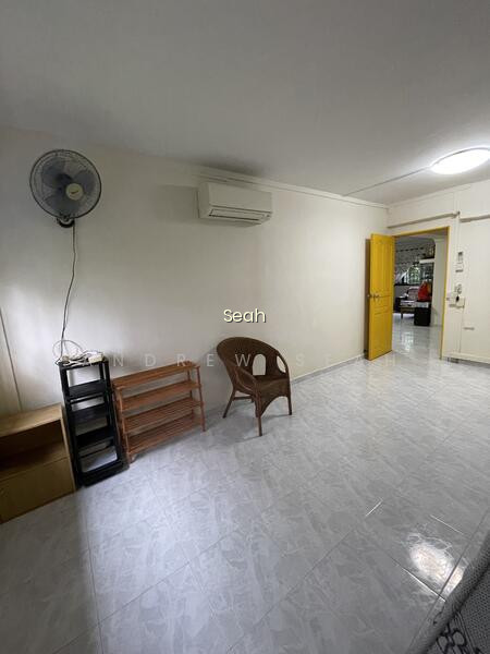 408 WOODLANDS STREET 41 image 1 of 10