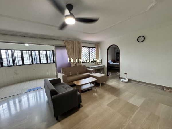 655 HOUGANG AVENUE 8
