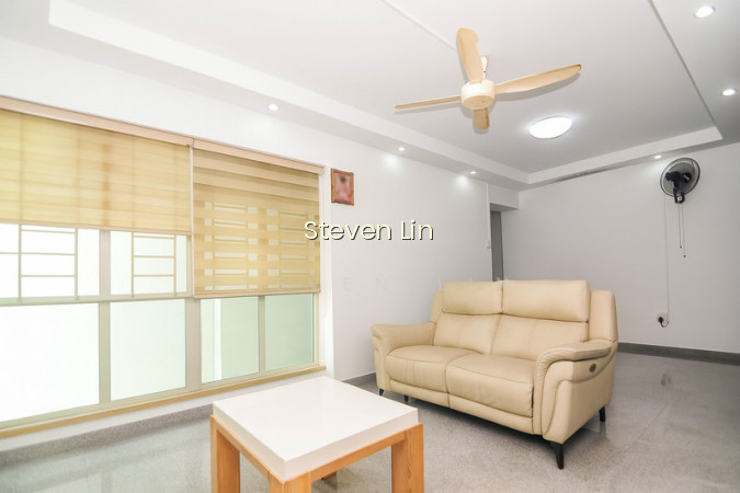 128C PUNGGOL FIELD WALK photo 5