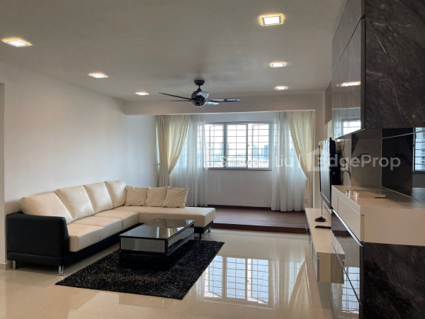 725 ANG MO KIO AVENUE 6