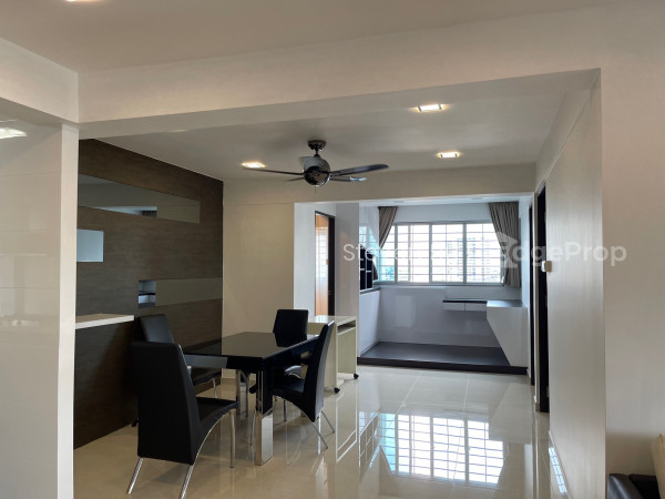 725 ANG MO KIO AVENUE 6 photo 3