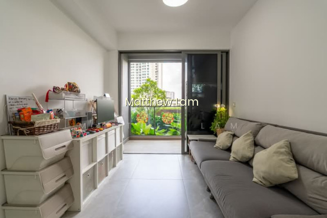 AMO RESIDENCE