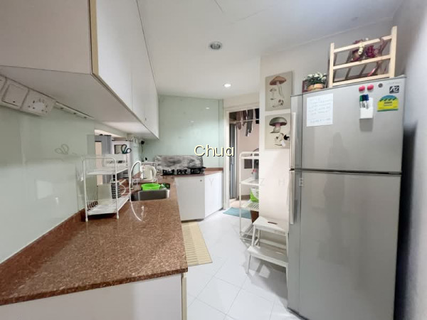 High Oak Condo image 1 of 10