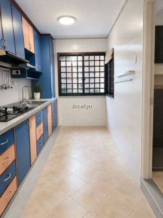 607 ANG MO KIO AVENUE 4