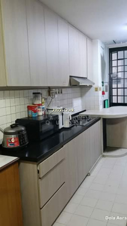 27 MARSILING DRIVE