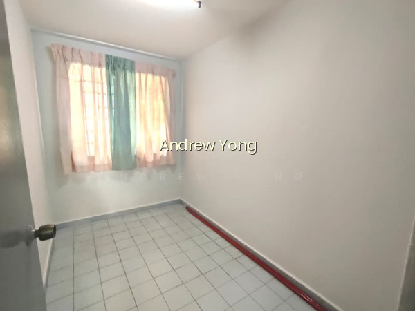 57 LORONG 5 TOA PAYOH photo 2