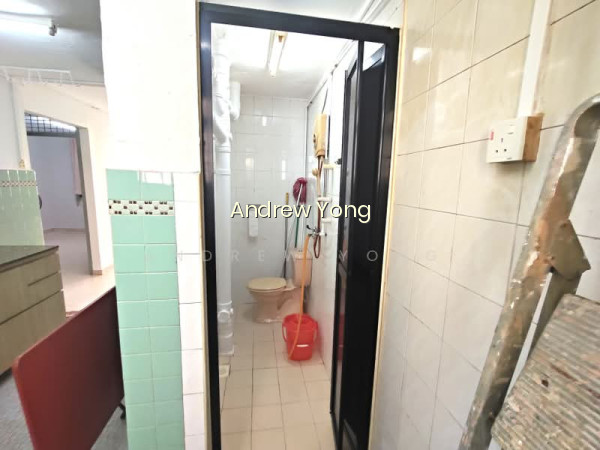 57 LORONG 5 TOA PAYOH photo 4