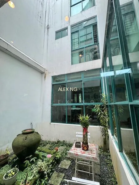 Face Park, 3STY Terrace, 6BDRM + Maid, Mrt, Good Layout, Air Well, Bright, No Block Front & Back image 1 of 8