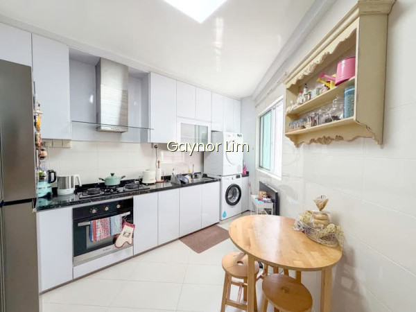 122 SENGKANG EAST WAY