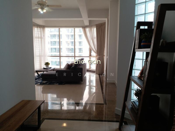 LEONIE CONDOTEL photo 3