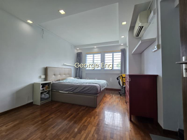 892 TAMPINES AVENUE 8