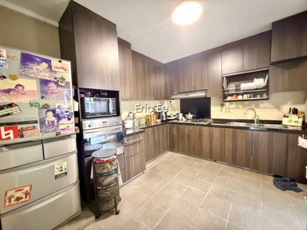 893C WOODLANDS DRIVE 50 photo 6