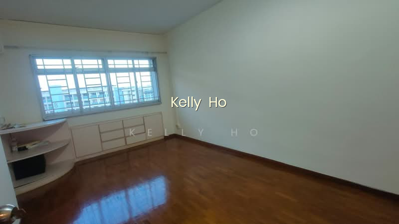 881 WOODLANDS STREET 82 photo 6