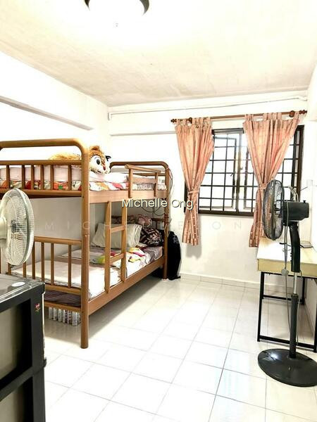 658 YISHUN AVENUE 4 image 1 of 4