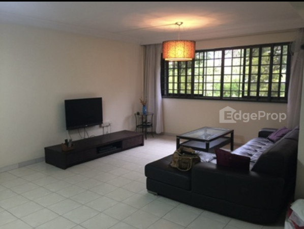 329 SERANGOON AVENUE 3 photo 2
