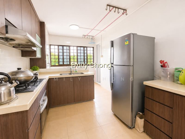 180 ANG MO KIO AVENUE 5 photo 2