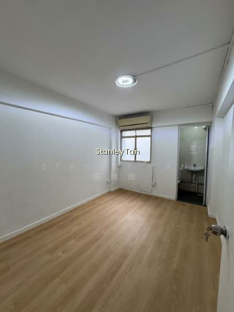 154 SERANGOON NORTH AVENUE 1 photo 2