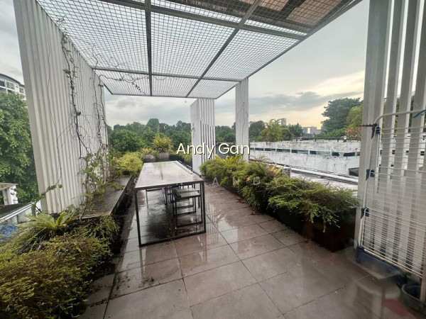 EMERALD HILL APARTMENT