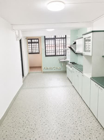53 LORONG 5 TOA PAYOH photo 5