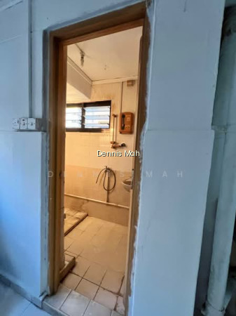 805 KING GEORGE'S AVENUE photo 4
