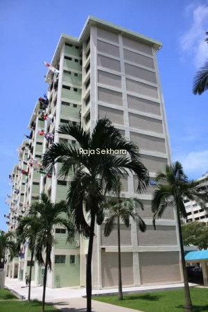 104 ALJUNIED CRESCENT photo 4