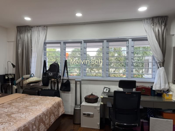 317 SERANGOON AVENUE 2 photo 2