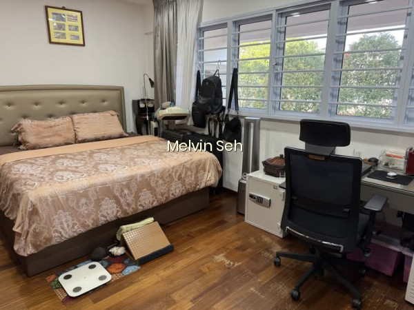 317 SERANGOON AVENUE 2 photo 4