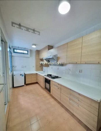 186 PUNGGOL CENTRAL photo 2
