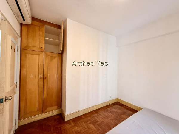PARKVIEW APARTMENTS photo 4