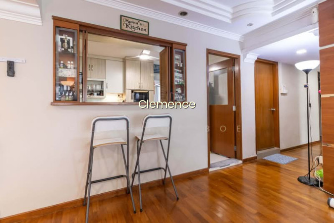 788C WOODLANDS CRESCENT photo 4