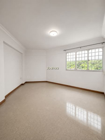 211 SERANGOON AVENUE 4 photo 2