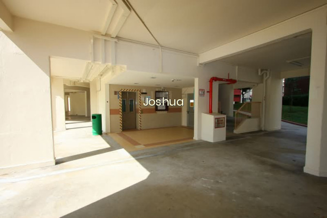 211 SERANGOON AVENUE 4 photo 5