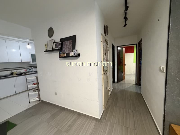 463B SEMBAWANG DRIVE photo 3