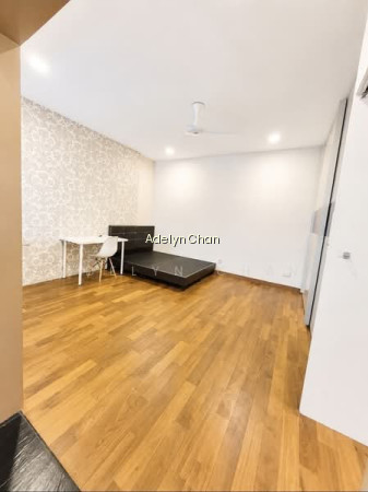 TOWNHOUSE APARTMENTS