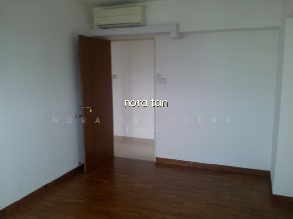643 PUNGGOL CENTRAL photo 3
