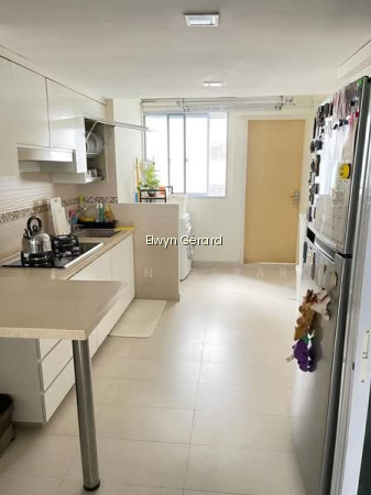 110 LORONG 1 TOA PAYOH photo 2