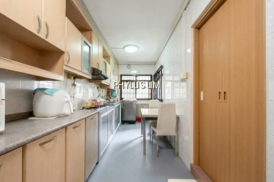 477 SEMBAWANG DRIVE photo 3