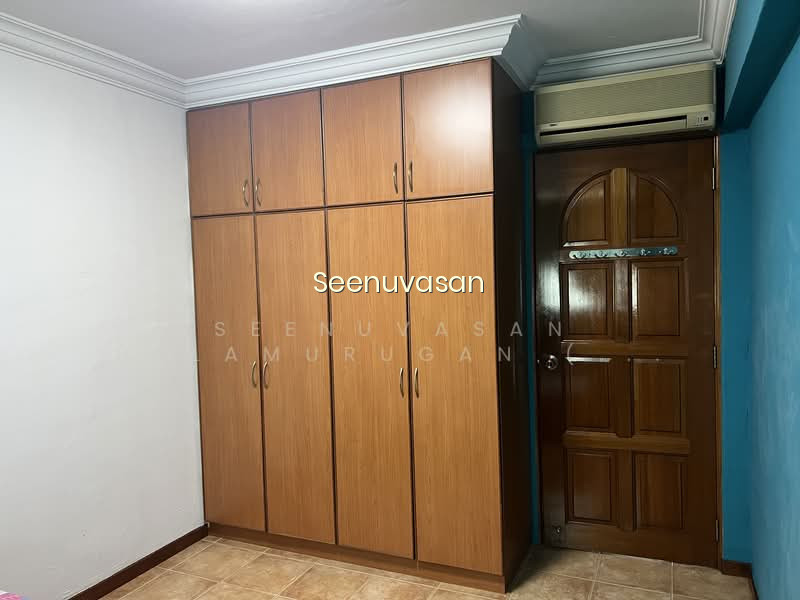 323 SERANGOON AVENUE 3 image 1 of 10