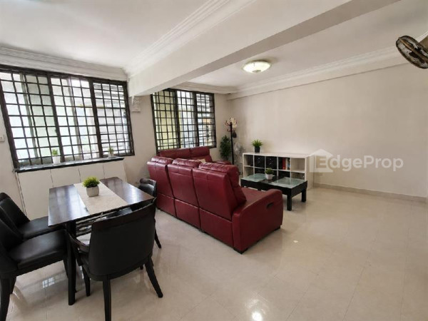 483 TAMPINES STREET 43