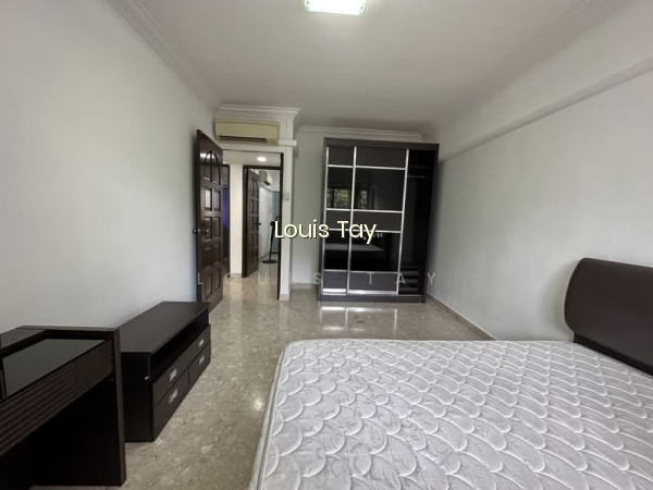 166 TAMPINES STREET 12 photo 2