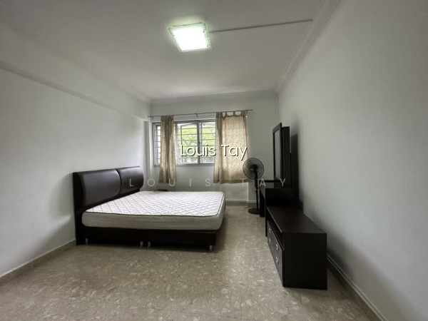166 TAMPINES STREET 12 photo 3