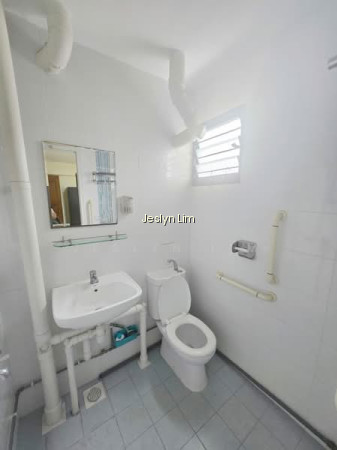 381 CLEMENTI AVENUE 5 photo 4
